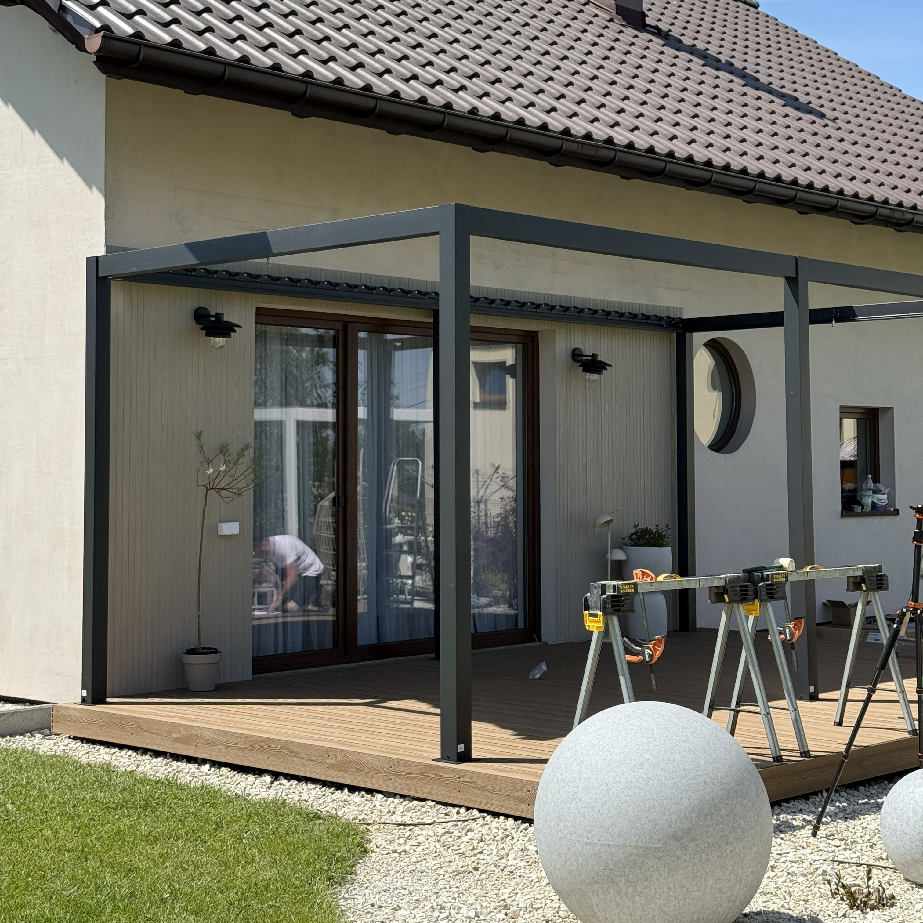 Pergola ogrodowa PRIMARY 3x5.8 Anthracite - Gutroof zdjęcie realizacji 8