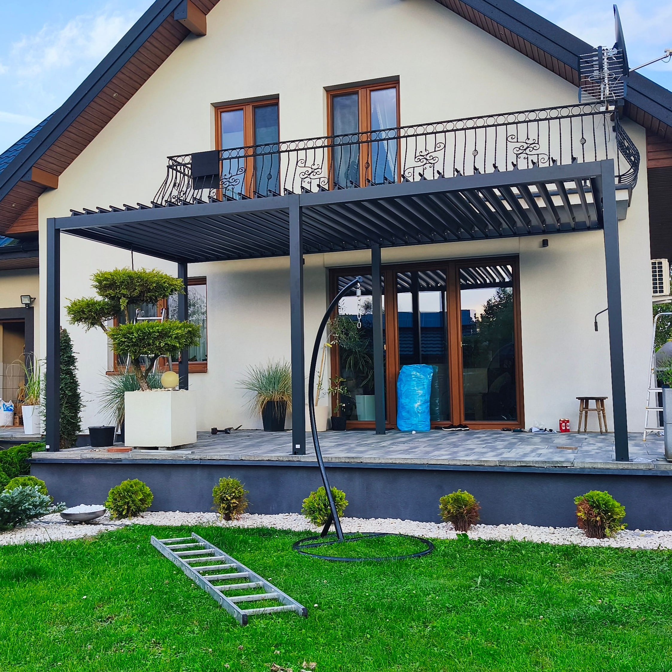 Pergola ogrodowa PRIMARY 3x5.8 Anthracite - Gutroof zdjęcie realizacji 12