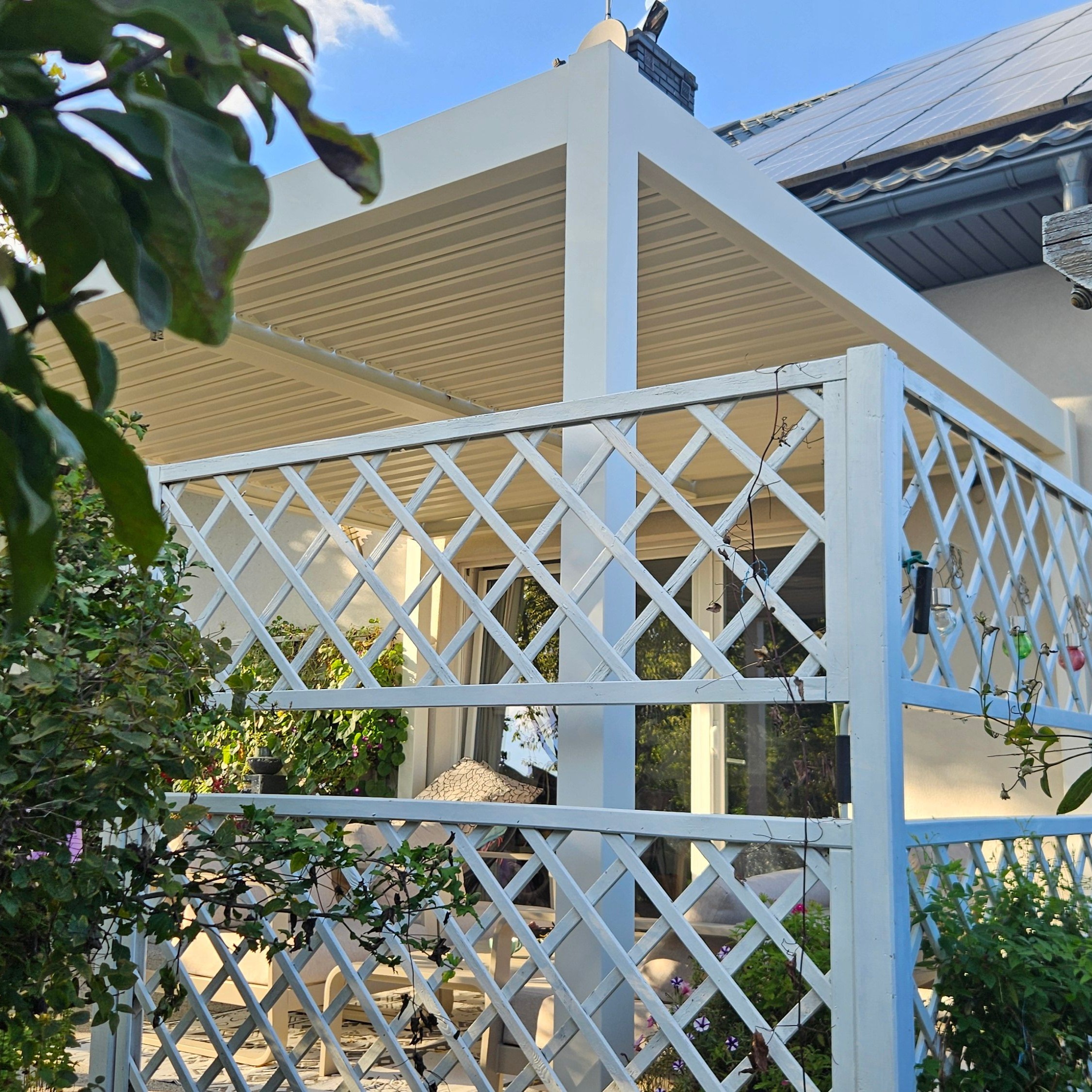 Pergola ogrodowa ELEGANCE DUO 3,6x4 White - Gutroof zdjęcie realizacji 3