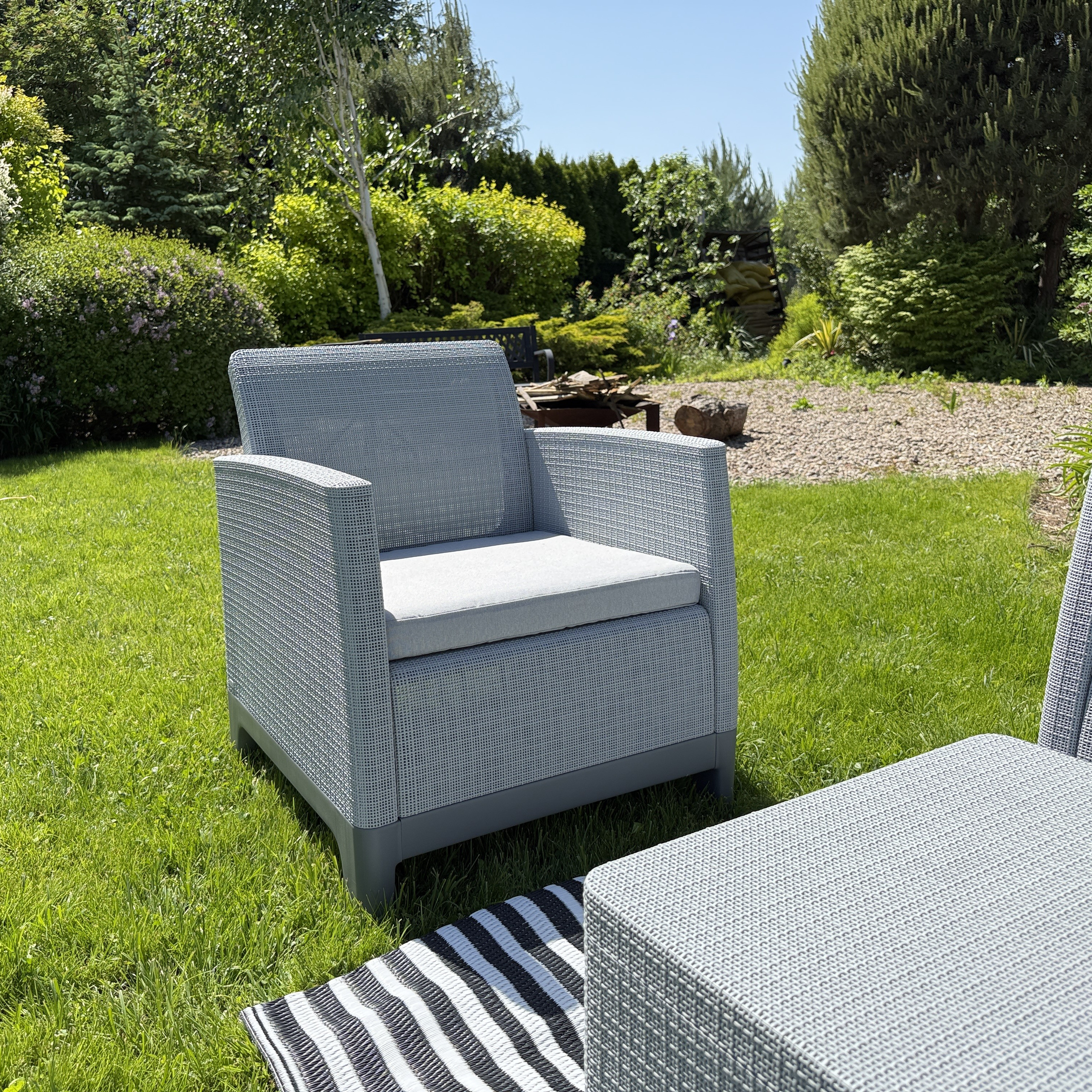 Zestaw tarasowy SCANDI FORMA SET 2 Grey – Keter zdjęcie realizacji 1
