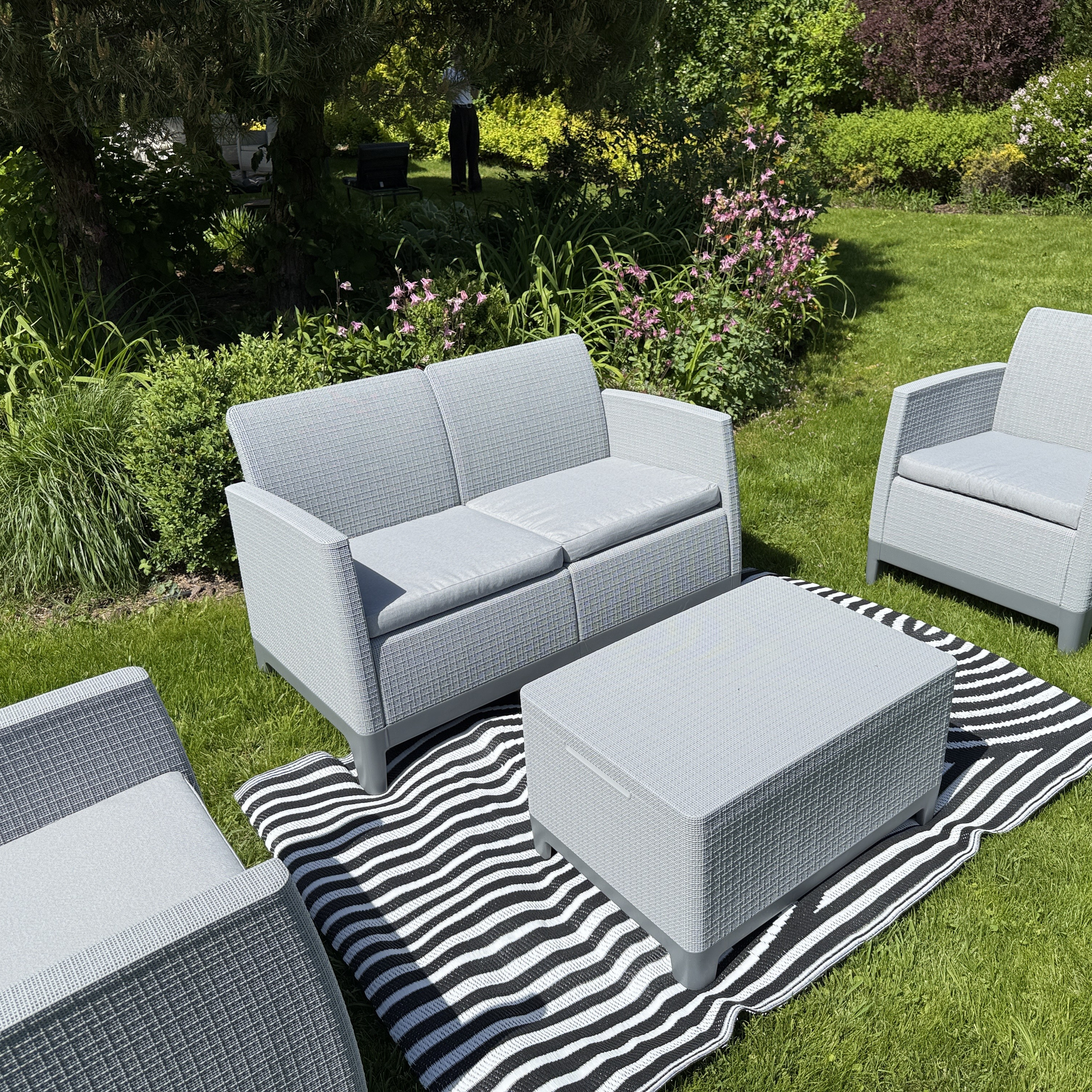 Zestaw tarasowy SCANDI FORMA SET 2 Grey – Keter zdjęcie realizacji 5