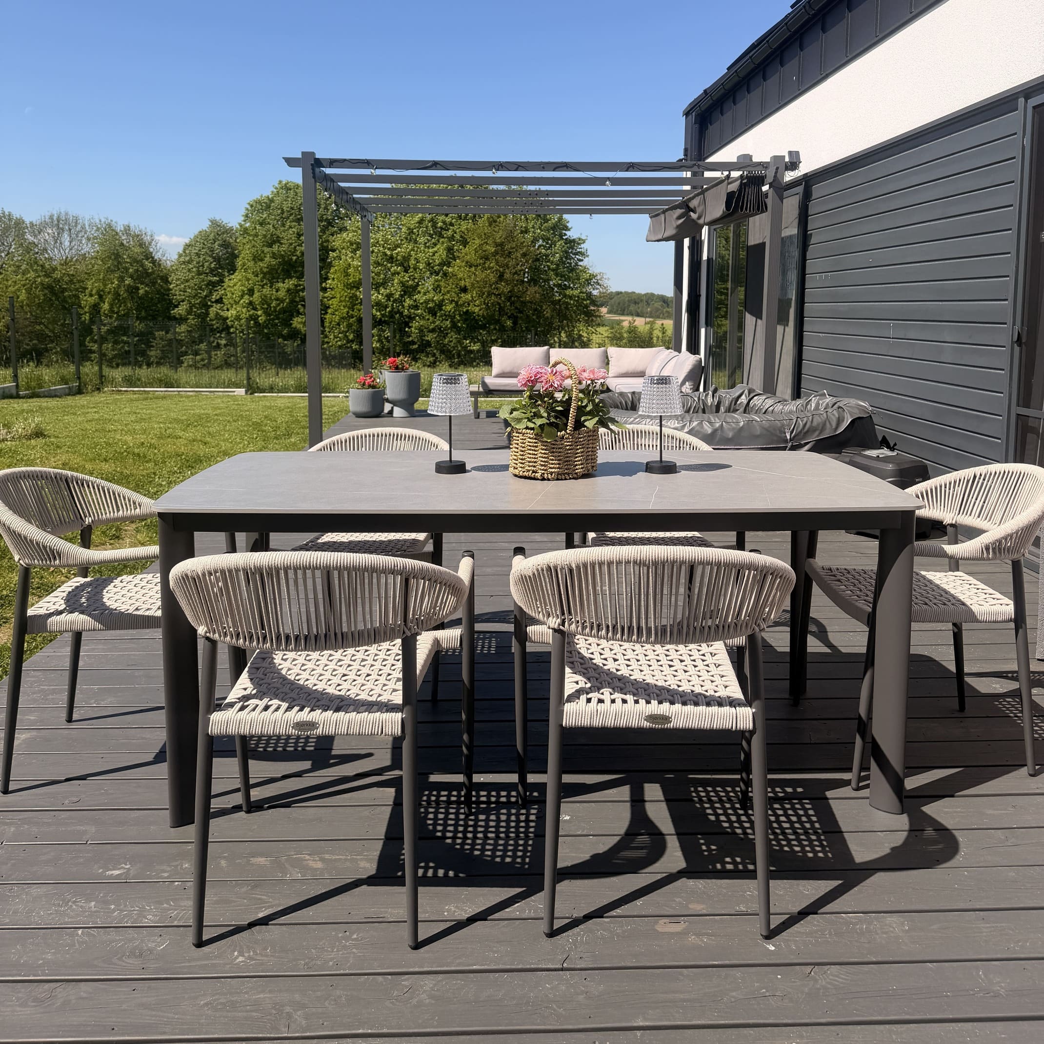 Zestaw jadalniany na taras ARDEN 6+1 Nature/Dark Grey - Bjørkka zdjęcie realizacji 3