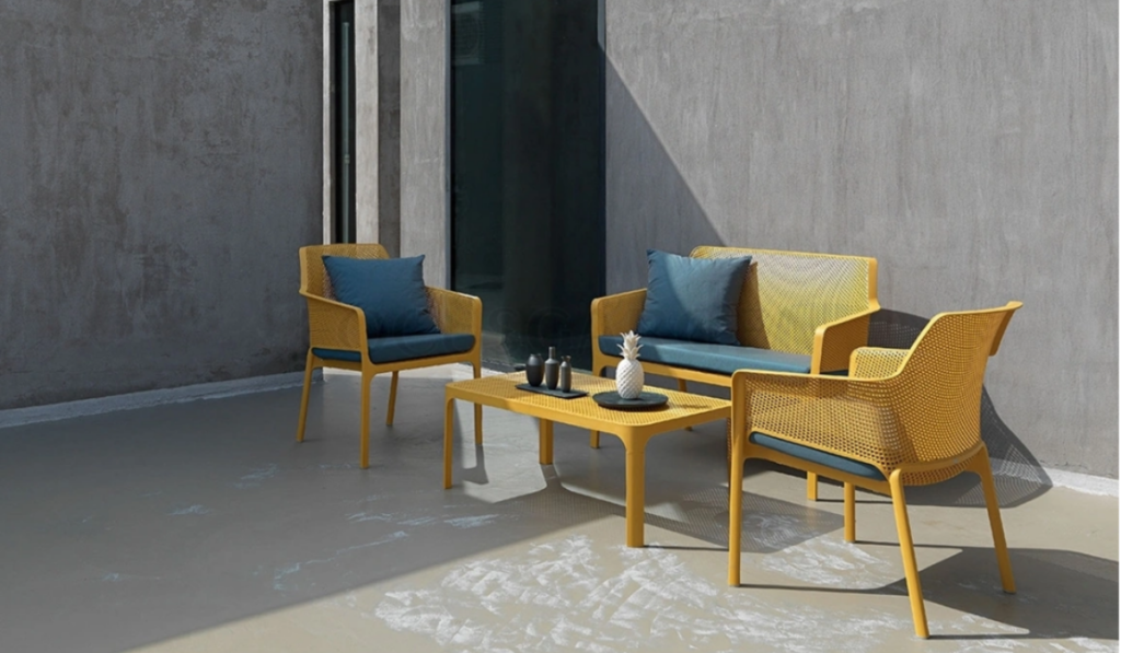 Zestaw ż&oacute;łtych mebli Nardi