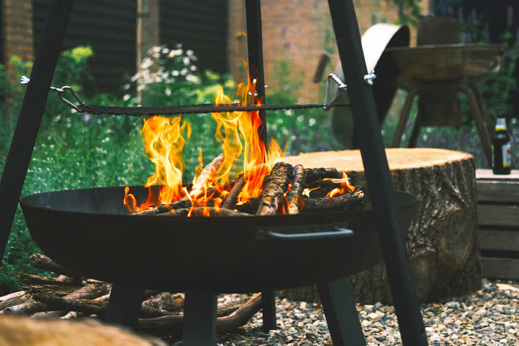 Palenisko ogrodowe w ogrodzie 