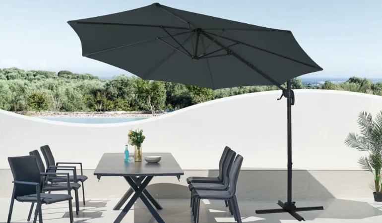 Parasol z masztem bocznym HAVANA 3m Dark Grey - Focus Garden na tarasie