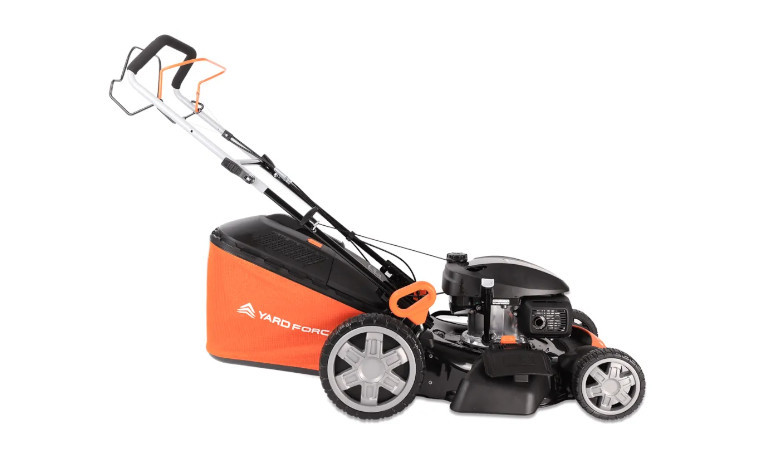 Kosiarka spalinowa 167 cm3 YF-GMH51 - YARD FORCE na białym tle
