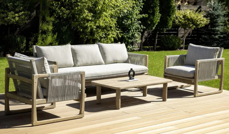 Zestaw mebli wypoczynkowych AMALFI Caffe - Furrore na tarasie